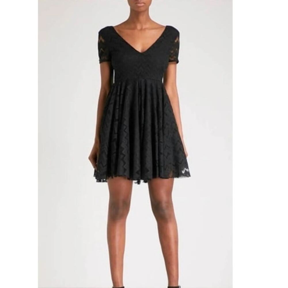 NWT Sandro v neck black chevron eve fit and flare dress size 1 xs/s